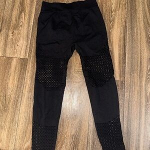 Scrunch Butt Black Leggings